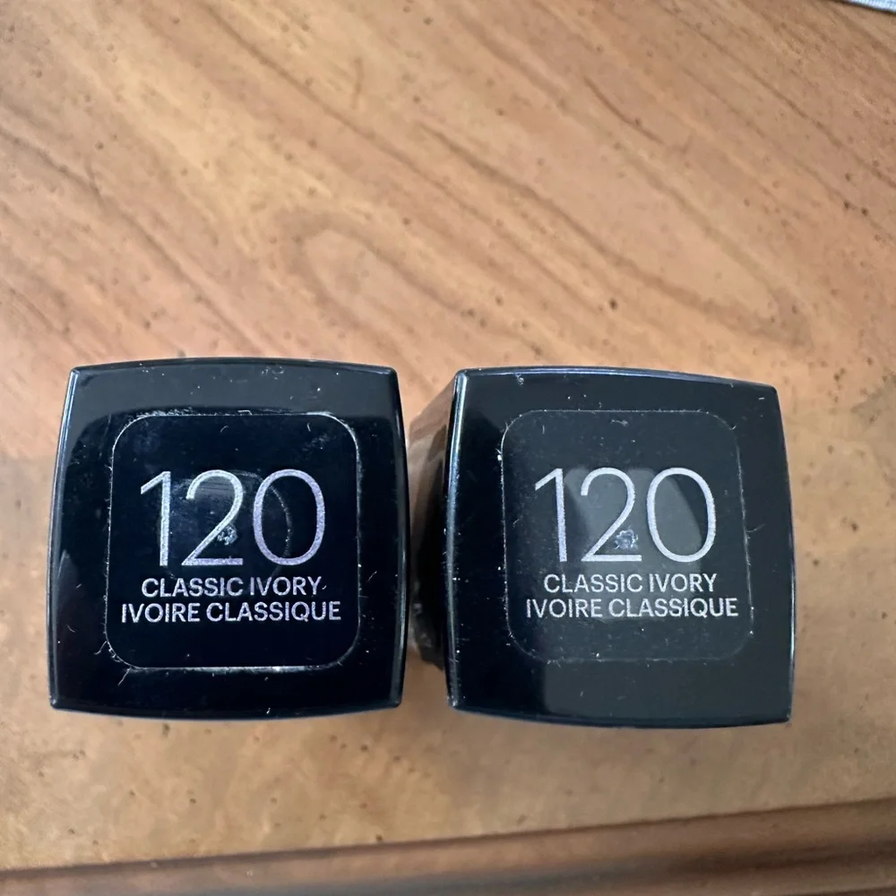 Matte + Poreless Foundation Set - Picture 2 of 3